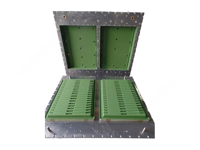 Turnover-box foaming mould