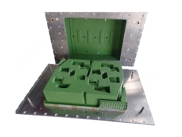 Turnover-box foaming mould