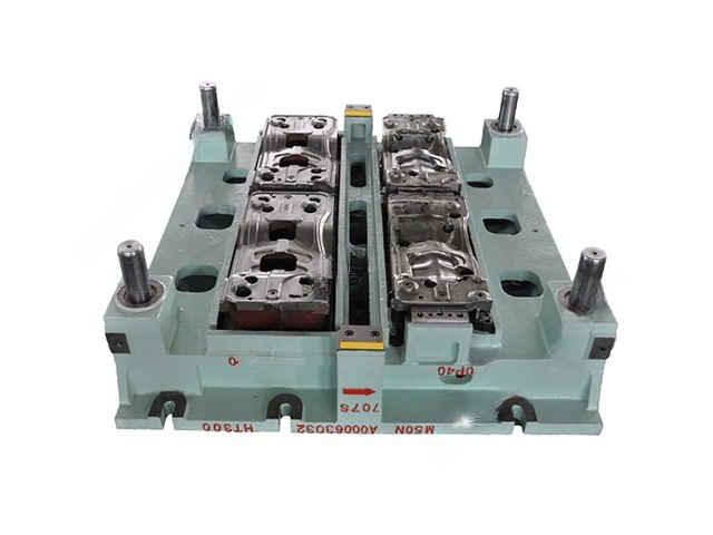 Motor insulator panel forming die-cutting mould – lower die