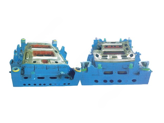 Headlining die-cutting mould